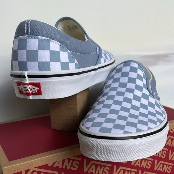 Vans Men’s Classic Slip-On
Color Theory Checkerboard
VN000BVZDSB
Sneakers - Picture 10 of 16